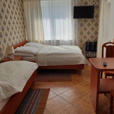 Dom Goscinny Ewa - 200 M Od Morza Dziwnów Esterno foto